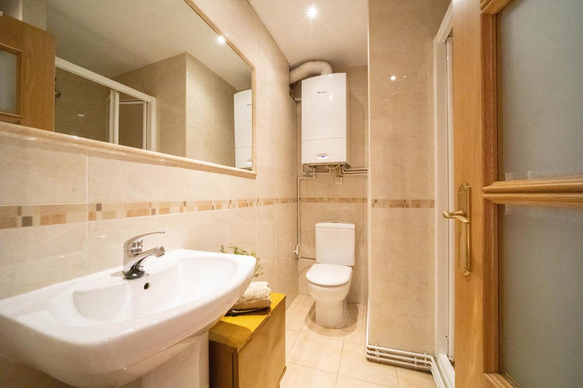 Apartamento Con Encanto Y Luz En Pleno Centro مدريد المظهر الخارجي الصورة